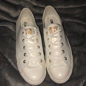 Converse dainty